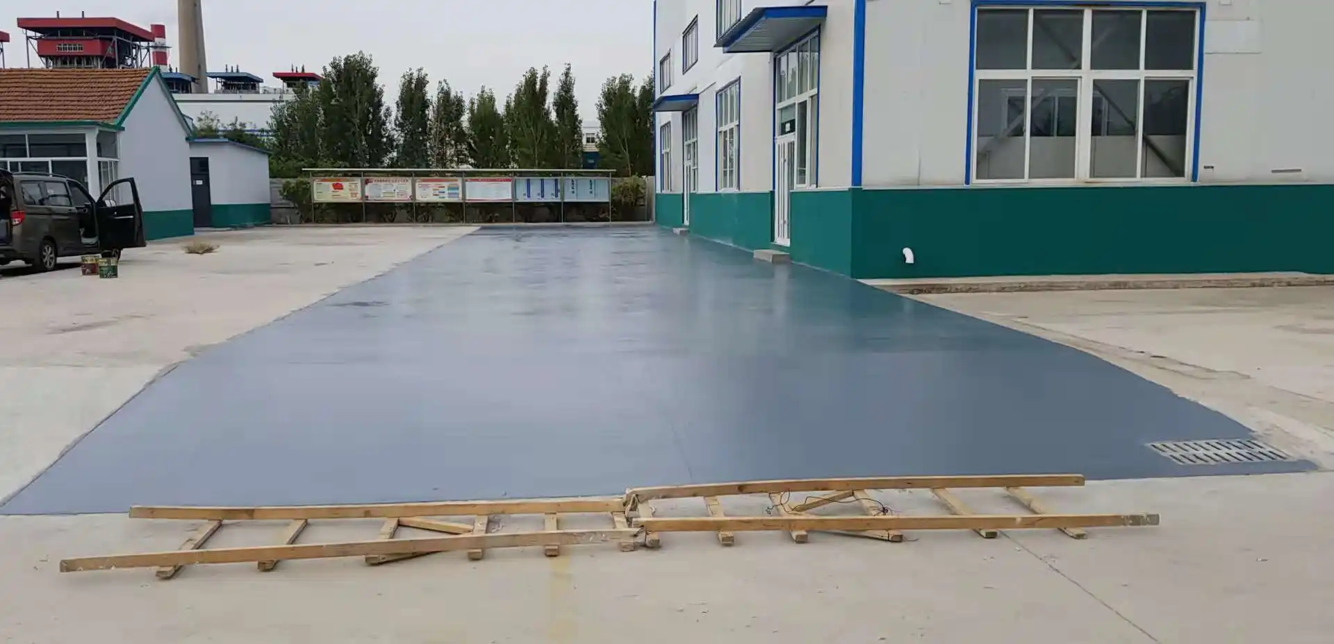 沙坪坝车间厂房地坪漆修补翻新